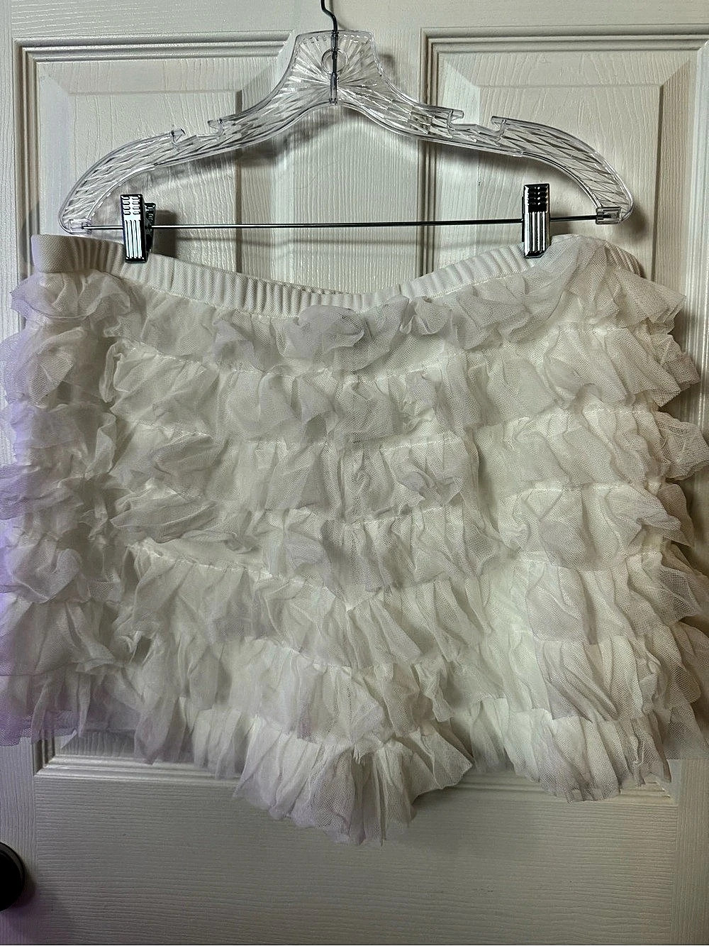 Women's White Tiered Ruffle Shorts Size 2X